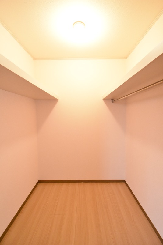 ��ʌ��������܎s�k�擌�听���Q���ڂ̃e���X�n�E�X�̎��[