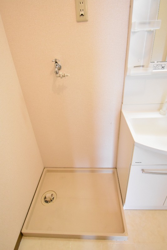 ��ʌ��������܎s�k�擌�听���Q���ڂ̃e���X�n�E�X�̂��̑�