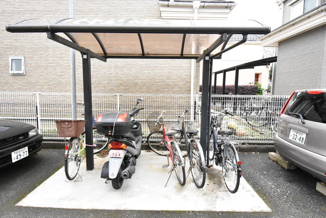 ��ʌ��������܎s�k�擌�听���Q���ڂ̃e���X�n�E�X�̂��̑�