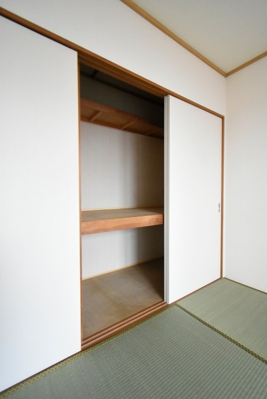 ��ʌ��������܎s�΋擌�Y�a�R���ڂ̃A�p�[�g�̎��[