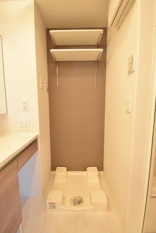 ��ʌ��z�J�s�z���J�P���ڂ̃A�p�[�g�̐��ʏ�