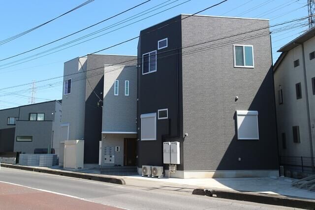 ��ʌ��z�J�s�厚��[�̃A�p�[�g�̌����O��