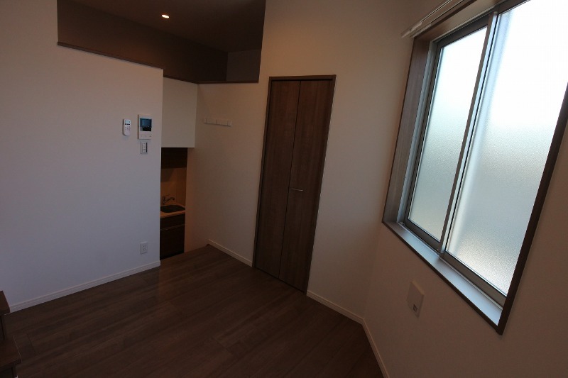 ��ʌ��z�J�s�厚��[�̃A�p�[�g�̋��ԁE���r���O