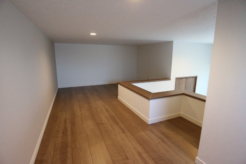 ��ʌ��z�J�s�厚��[�̃A�p�[�g�̂��̑������E�X�y�[�X