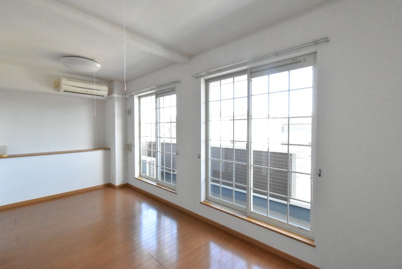 ��ʌ��������܎s�΋�厚�����̃A�p�[�g�̂��̑������E�X�y�[�X