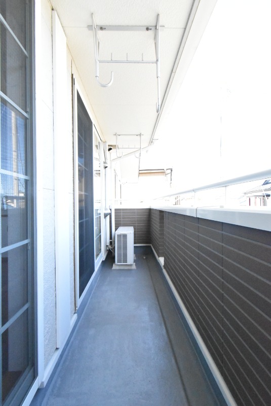 ��ʌ��������܎s�΋�厚�����̃A�p�[�g�̃o���R�j�[