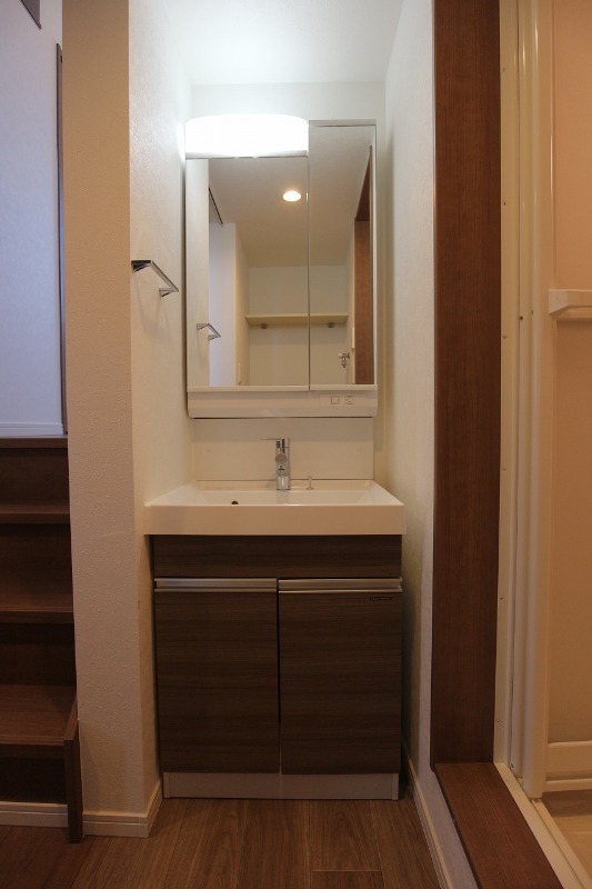 ��ʌ��z�J�s�厚��[�̃A�p�[�g�̐��ʏ�