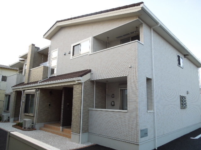 ��ʌ�����s�厚���̃A�p�[�g�̌����O��