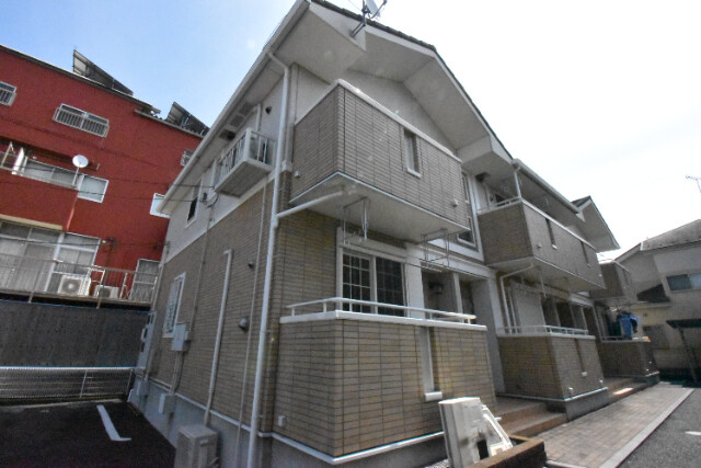 ��ʌ��������܎s�΋�{�{�Q���ڂ̃A�p�[�g�̌����O��