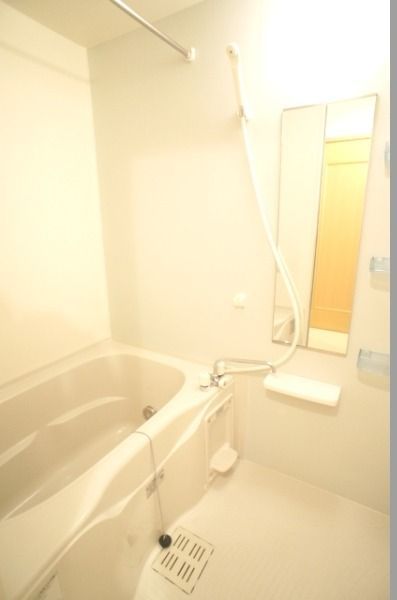 ��ʌ��������܎s�΋�{�{�Q���ڂ̃A�p�[�g�̃o�X