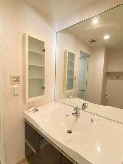 ��ʌ��������܎s�Y�a���ՂP���ڂ̃}���V�����̐��ʏ�