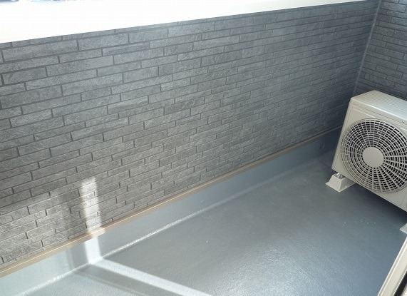 ��ʌ�����s�厚���̃A�p�[�g�̃o���R�j�[