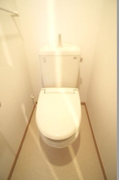 ��ʌ��������܎s�΋�{�{�Q���ڂ̃A�p�[�g�̃g�C��