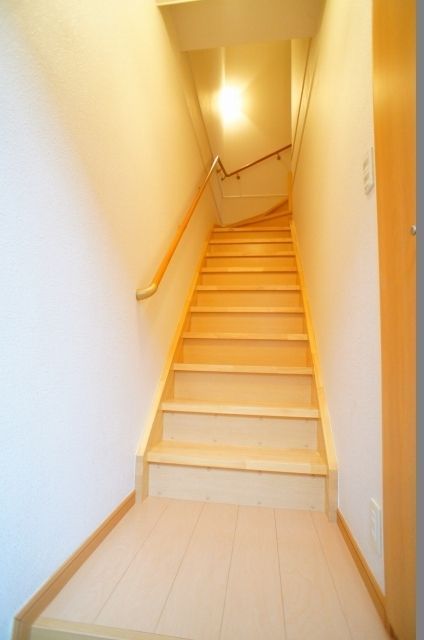 ��ʌ��������܎s�΋�{�{�Q���ڂ̃A�p�[�g�̌���