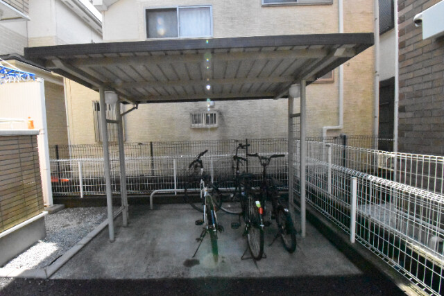 ��ʌ��������܎s�΋�{�{�Q���ڂ̃A�p�[�g�̂��̑�