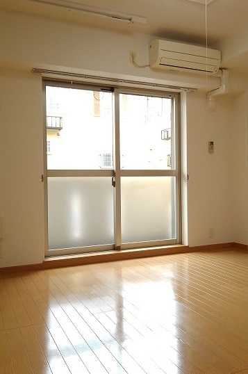 ��ʌ��������܎s��΋�{���Q���ڂ̃}���V�����̋��ԁE���r���O