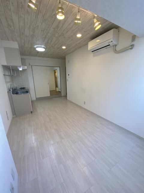 ��ʌ������s�h���R���ڂ̃}���V�����̋��ԁE���r���O