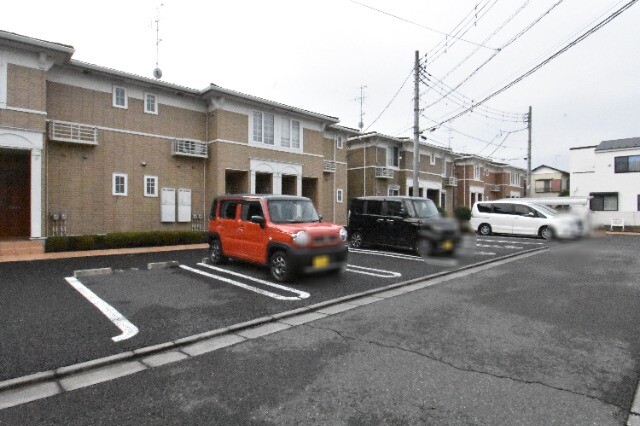 ��ʌ��������܎s��΋�{���Q���ڂ̃A�p�[�g�̒��ԏ�