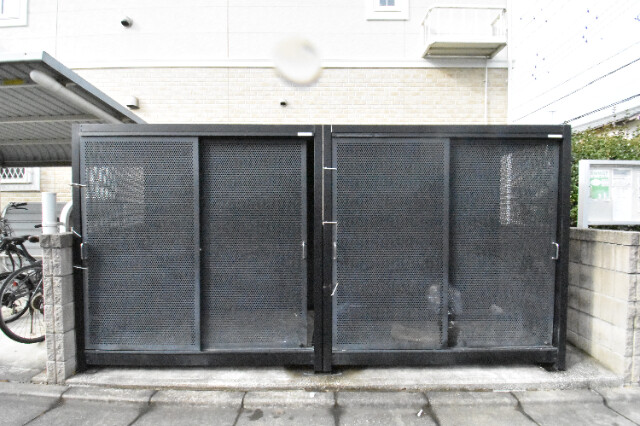 ��ʌ��������܎s��΋�{���Q���ڂ̃A�p�[�g�̂��̑�