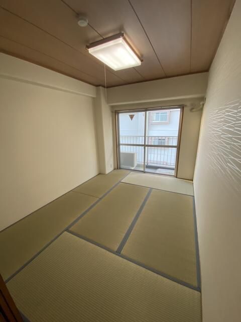 ��ʌ������s�h���R���ڂ̃}���V�����̂��̑������E�X�y�[�X