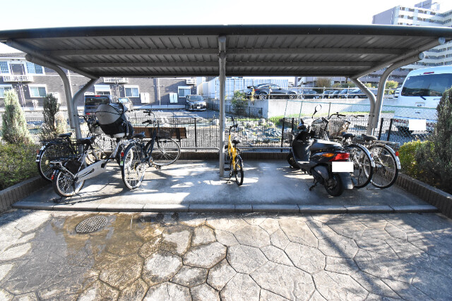 ��ʌ�����s�厚���s���̃A�p�[�g�̃G���g�����X