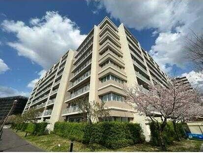 ��ʌ��z�J�s���C�N�^�E���W����1�̃}���V�����̌����O��