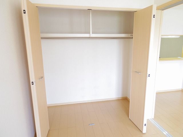 ��ʌ�����s�厚���s�����̃A�p�[�g�̎��[