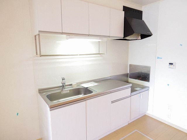 ��ʌ�����s�厚���s�̉Ƃ̃A�p�[�g�̃L�b�`��