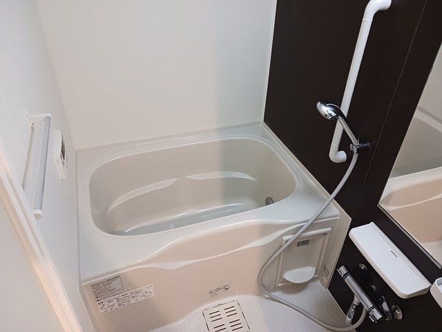 ��ʌ��t�����s���Ǔ��R���ڂ̃}���V�����̃o�X