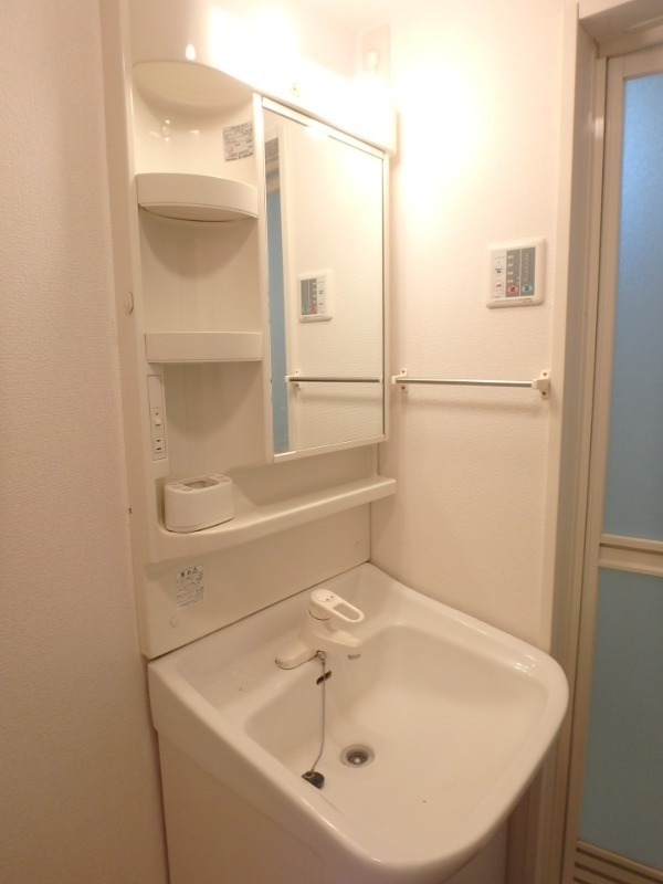 ��ʌ��������܎s��������R���ڂ̃}���V�����̐��ʏ�