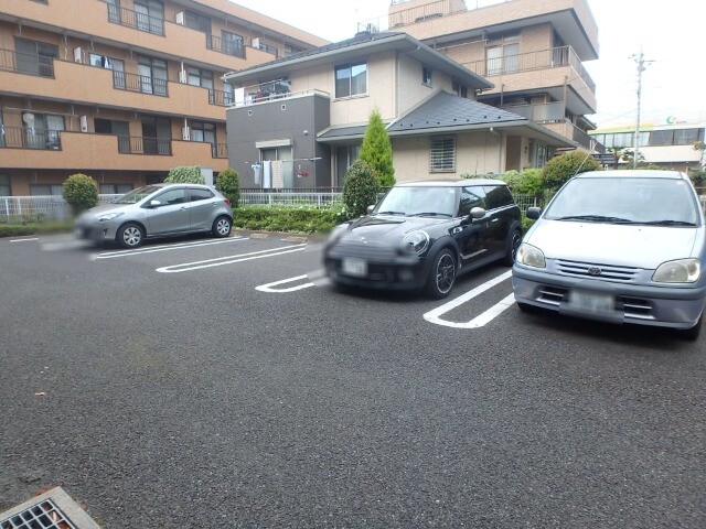 ��ʌ��������܎s��������R���ڂ̃}���V�����̒��ԏ�