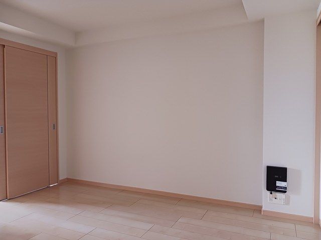 ��ʌ��t�����s���Ǔ��R���ڂ̃}���V�����̂��̑������E�X�y�[�X