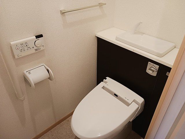 ��ʌ��t�����s���Ǔ��R���ڂ̃}���V�����̃g�C��