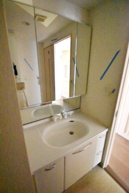 ��ʌ��������܎s��{��{���S���ڂ̃}���V�����̐��ʏ�