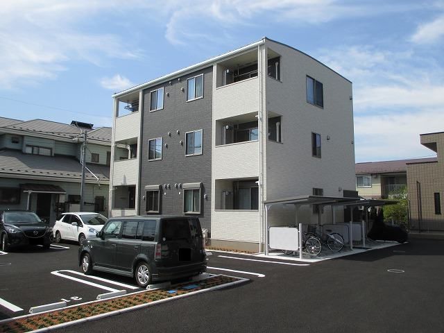 ��ʌ��t�����s���Ǔ��R���ڂ̃A�p�[�g�̌����O��