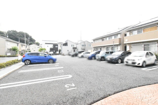 ��ʌ��������܎s�΋�����U���ڂ̃A�p�[�g�̒��ԏ�