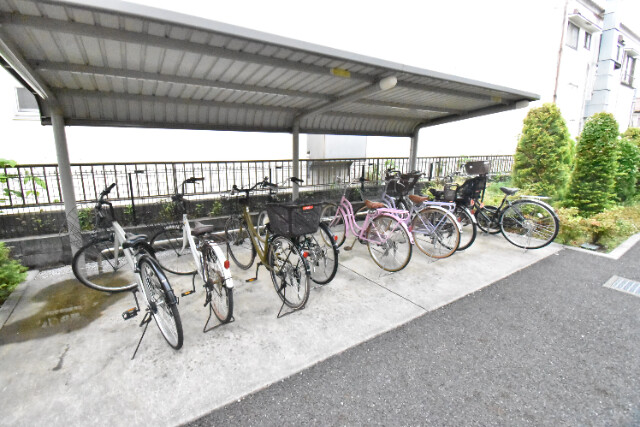 ��ʌ�����s�厚���s�̉Ƃ̃A�p�[�g�̂��̑�