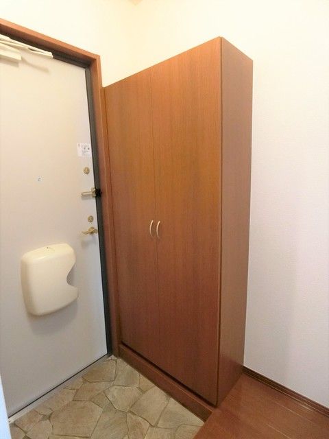 ��ʌ�����s�厚���Ԃ̃A�p�[�g�̌���