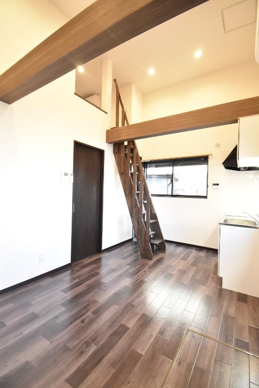 ��ʌ��������܎s����厚�y���̃A�p�[�g�̋��ԁE���r���O