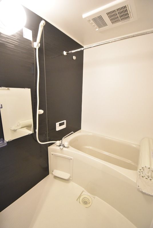 ��ʌ��������܎s����厚�y���̃A�p�[�g�̃o�X