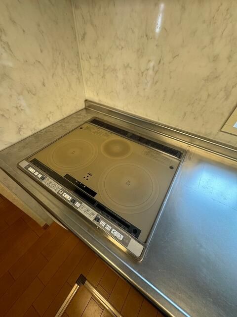 ��ʌ������s�����̈�ˌ��ẴL�b�`��