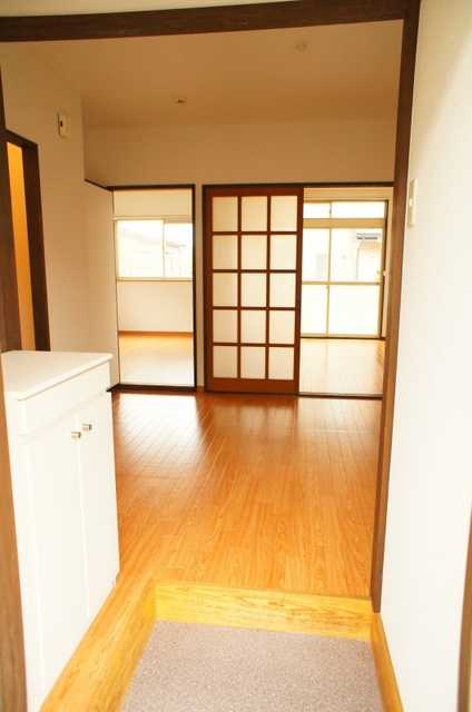 ��ʌ��������܎s�΋�厚�����̃A�p�[�g�̌���