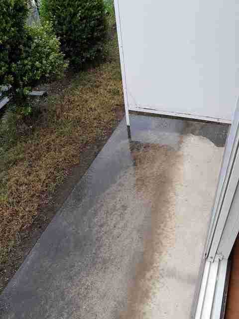 ��ʌ��������܎s�΋�厚�����̃A�p�[�g�̃o���R�j�[