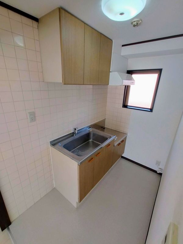 ��ʌ��������܎s��{��听���R���ڂ̃}���V�����̃L�b�`��