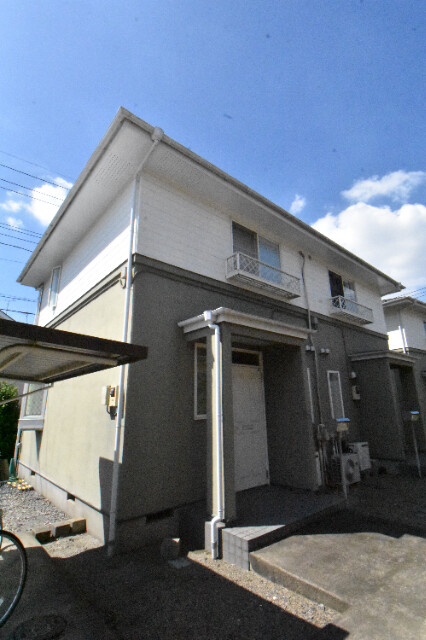 ��ʌ�����s�厚�����̃e���X�n�E�X�̌����O��