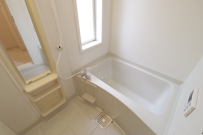 ��ʌ�����s�厚�����̃e���X�n�E�X�̃o�X