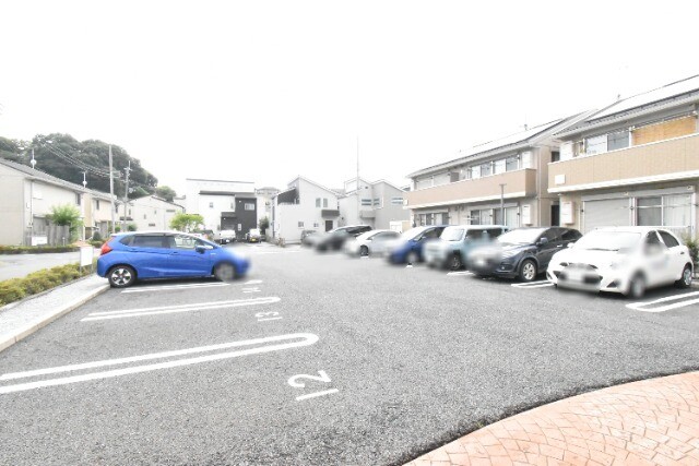 ��ʌ��������܎s�΋�����U���ڂ̃A�p�[�g�̒��ԏ�