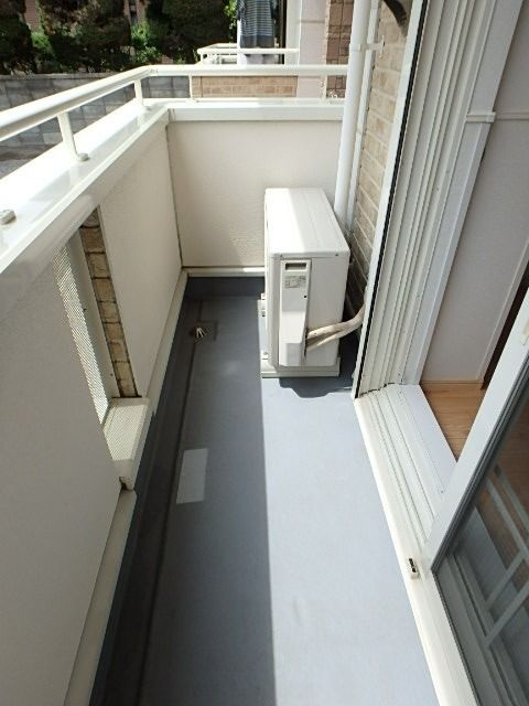 ��ʌ��������܎s�k��{�����P���ڂ̃A�p�[�g�̃o���R�j�[