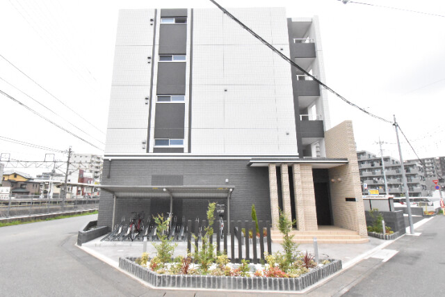 ��ʌ��������܎s�k��y�C���P���ڂ̃}���V�����̌����O��