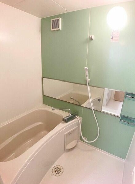 ��ʌ��������܎s����厚�y���̃A�p�[�g�̃o�X